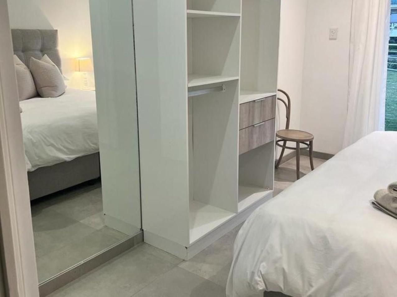 Kelly'S Beachfront Apartments Port Alfred Bilik gambar
